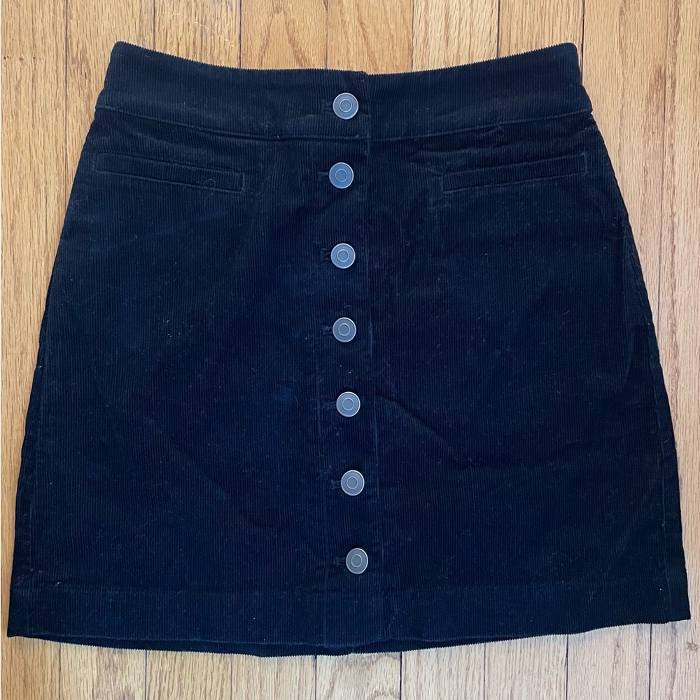 Cute black corduroy mini skirt. Wilfred size 0.
